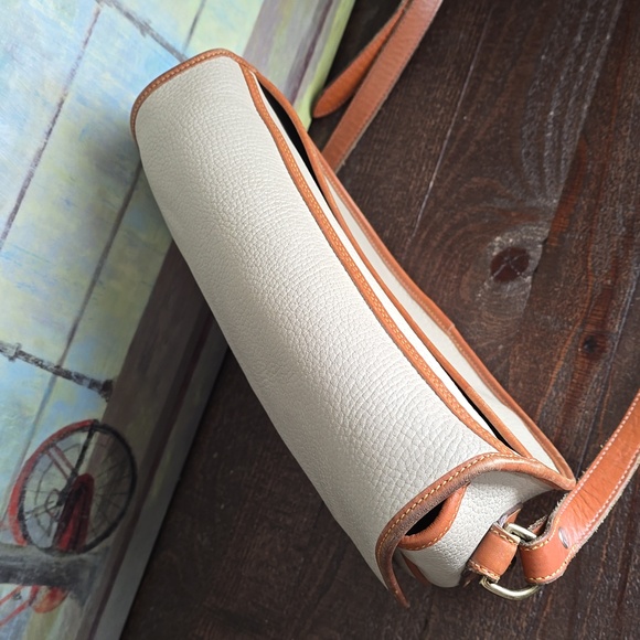 Dooney and Bourke vintage equestrian style bag - Picture 10 of 17